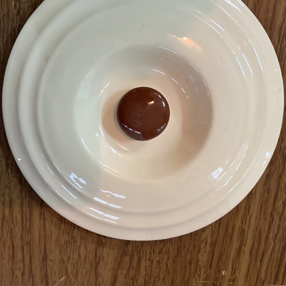 1940 covered bean pot bowl
